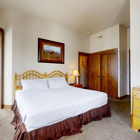 Meadows At Eagleridge Condos スティームボートスプリングス エクステリア 写真