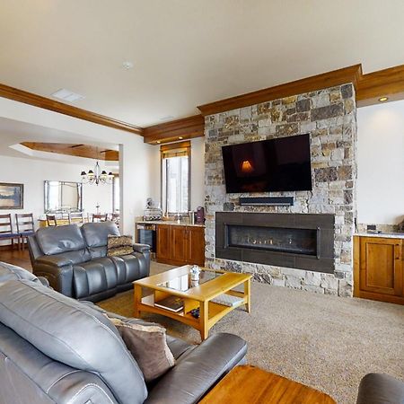 Meadows At Eagleridge Condos スティームボートスプリングス エクステリア 写真